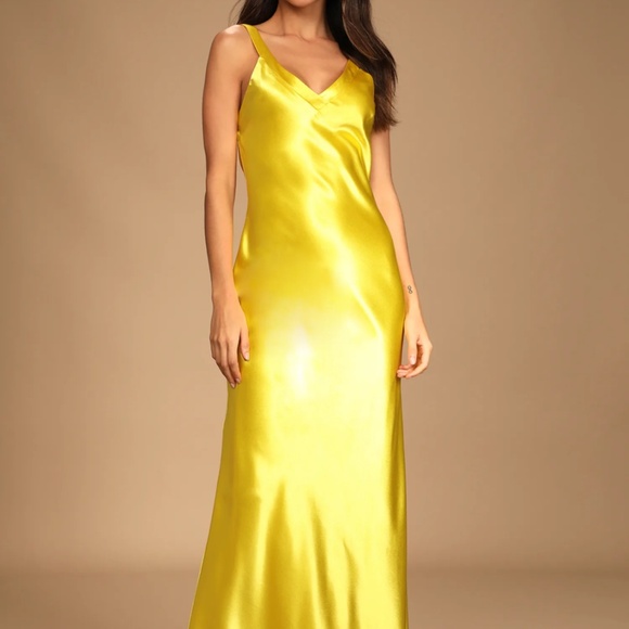 Lulu’s Perfectly Classy Yellow Satin Strapph - Picture 3 of 3